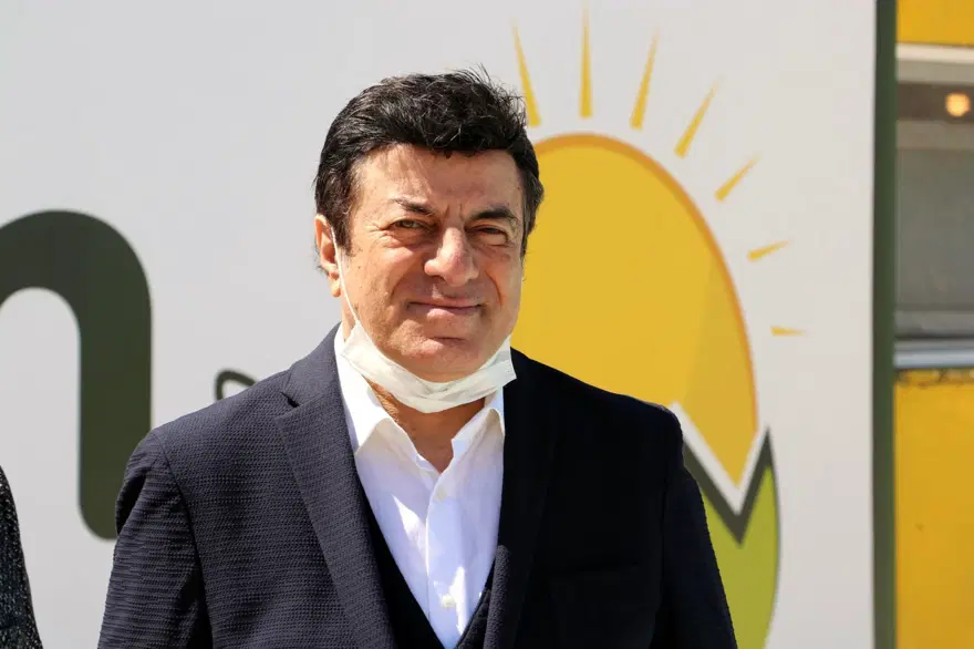 Coşkun Sabah tavuk çiftliğini açtı 3