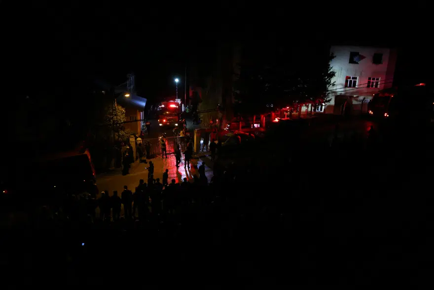 Adana'da yangın: 12 kişi hayatını kaybetti 25