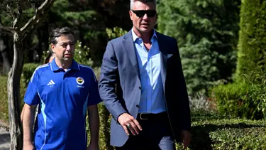 Fenerbahçe'de iki ayrılık açıklandı