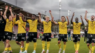 800 nüfuslu köy takımı şampiyonluğa koşuyor: Hem okul müdürü hem teknik direktör!