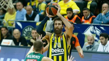 Gigi Datome 3 yıl daha Fenerbahçe'de