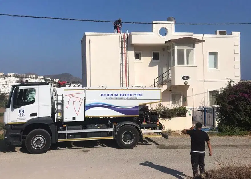 Barajlarkurudu, Bodrum’da su sorunu başladı | Belediye tankerlerle su taşıyor 2