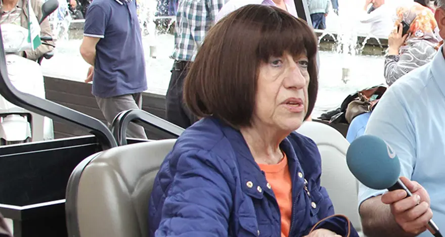 74 YAŞINDA VEFAT ETTİ 1 74 YAŞINDA VEFAT ETTİ 1