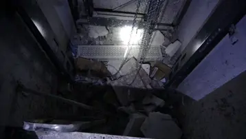 Asansör montajı yapan işçi düşerek ağır yaralandı