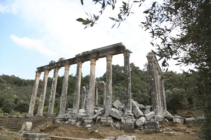 Zeus Tapınağı yapılan çalışmalarla eski ihtişamına kavuşturulacak 2
