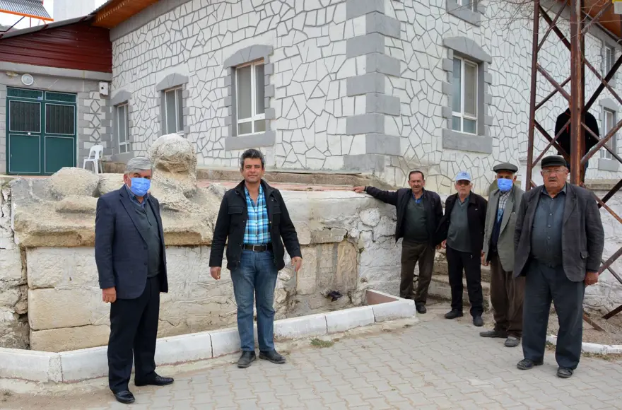 Roma duvarına yapılan plastik çeşme kaldırıldı 2