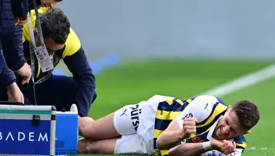 Milli yıldız İsmail Yüksek, Neymar'ın doktoruna emanet