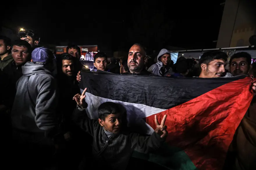 İsrail ve Hamas arasında anlaşma: Gazze'de sevinç gösterileri 16