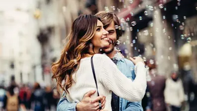 Aşkla yükselen hormonlar sağlığı koruyor