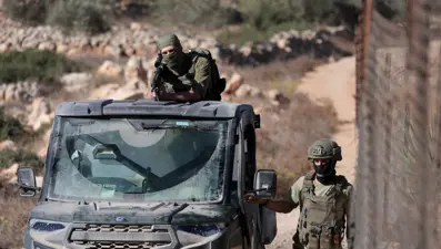 İsrail askerlerinin Batı Şeria'daki baskınlarında 3 Filistinli yaralandı