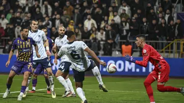 Fenerbahçe'nin en hırçın isimleri Djiku ve Fred oldu