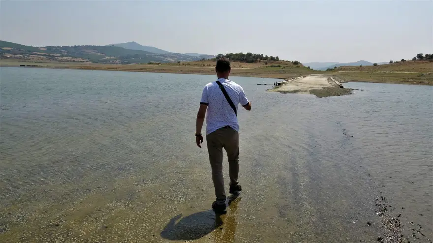İkizcetepeler Barajı'nda su seviyesi düştü, köy kalıntıları ortaya çıktı 5