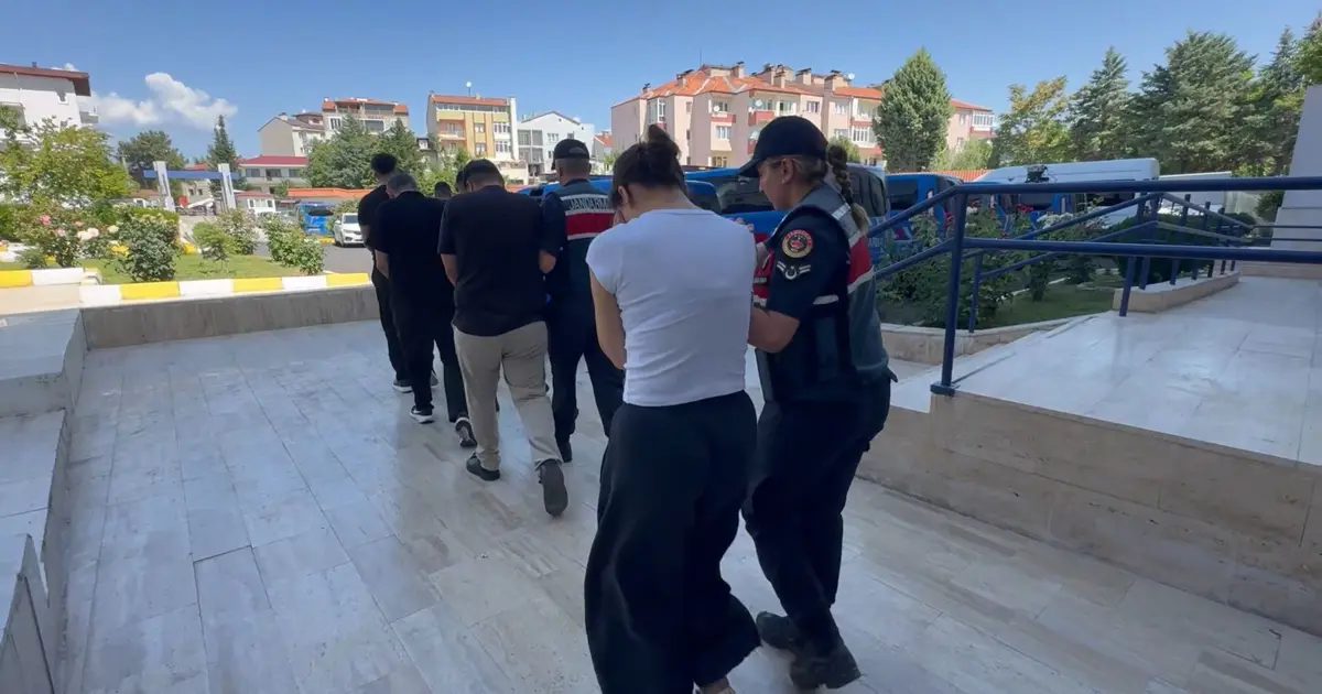 12 milyarlık yasa dışı bahis ağına büyük operasyon. 100 şüpheli tutuklandı