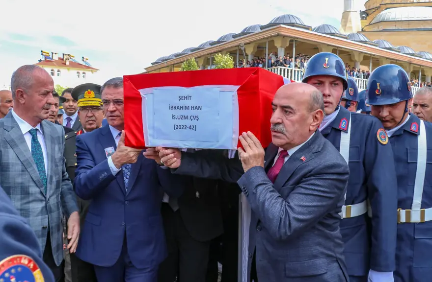 Pençe-Kilit şehidine veda 14