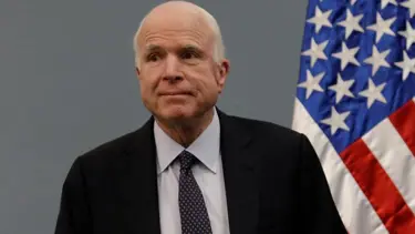 Cumhuriyetçi senatör McCain: Trump'la ilgili dosyayı FBI'a ben verdim