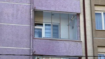 Eskişehir’de balkondan düşen kadın ağır yaralandı