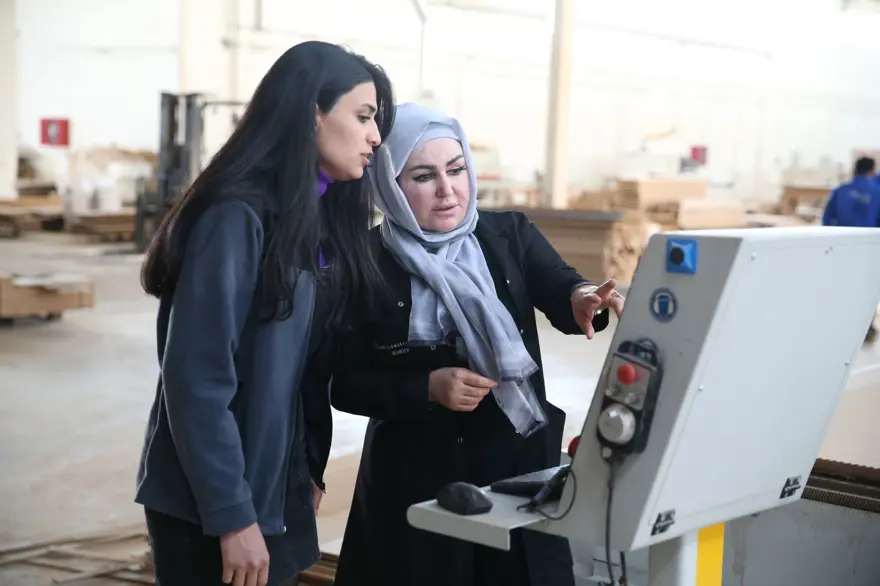 Kanseri yendi, fabrika kurdu: 3 çocuk annesi 100 kişiye istihdam sağlıyor 