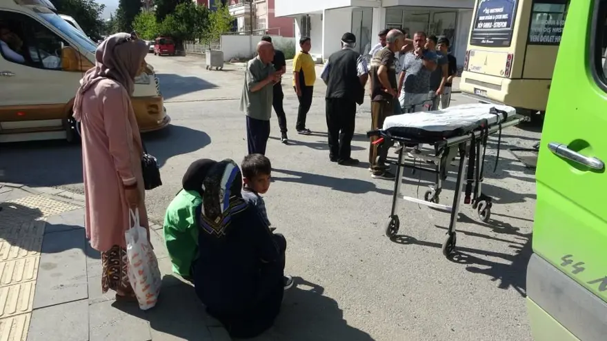 Yolcu minibüsleri çarpıştı: 15 yaralı 6