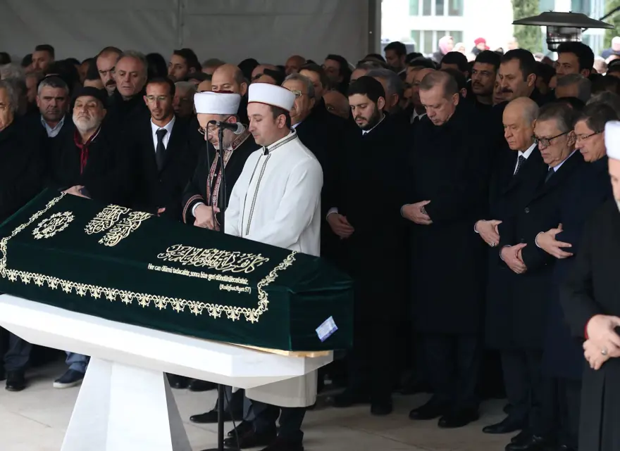 Yavuz Yılmaz son yolculuğuna uğurlandı 82 Yavuz Yılmaz son yolculuğuna uğurlandı 82