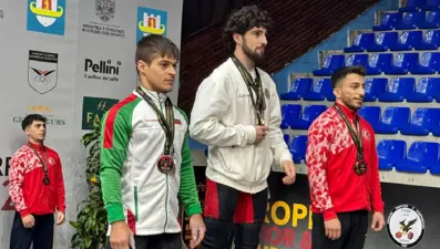 Milli halterci Eliş Avrupa gençler şampiyonu