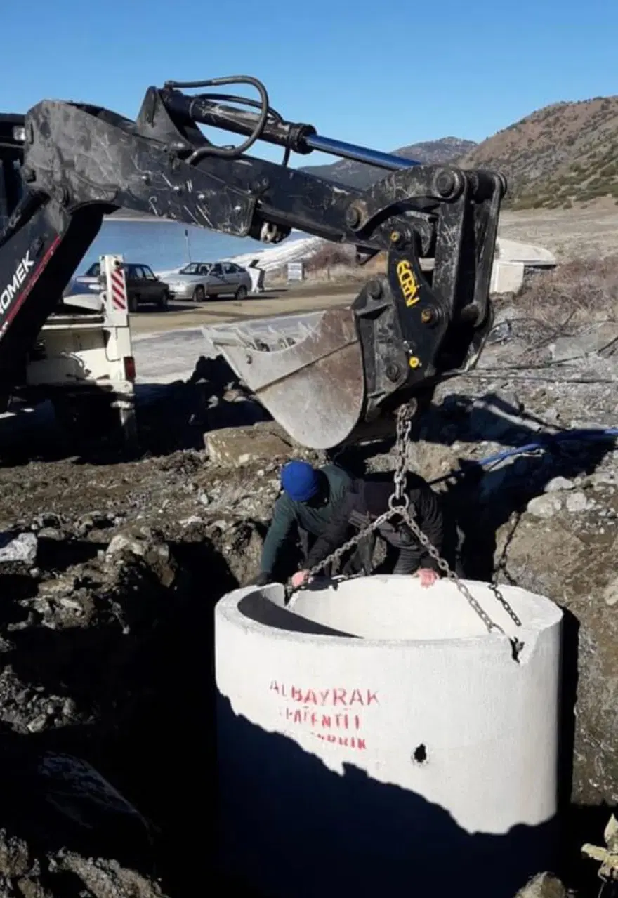 Salda Gölü kumsalına açılan su kuyusuna tepki 2