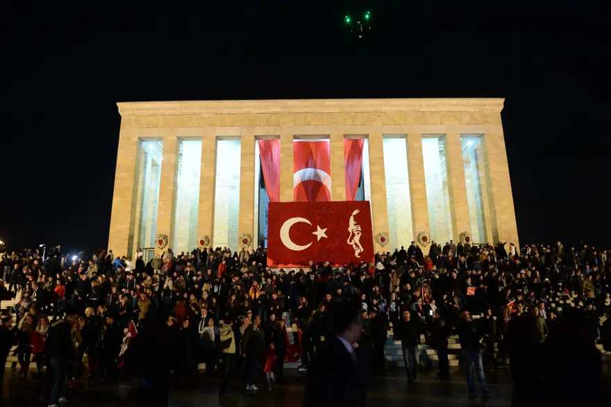 Vatandaşlar Anıtkabir'e akın etti 6