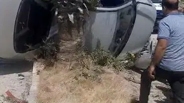 Hatay'da takla atan araçta iki kişi yaralandı