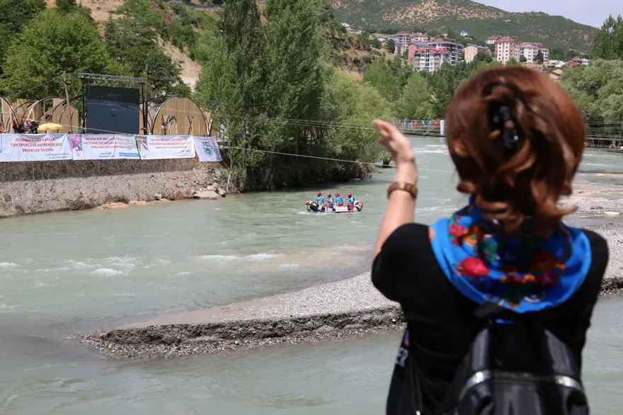 Munzur Çayı'nda rafting (Türkiye'de bir ilk) 17