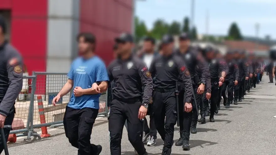 GEZİ BAHANESİ İÇİN YURT DIŞINDA TOPLANTI 1 GEZİ BAHANESİ İÇİN YURT DIŞINDA TOPLANTI 1