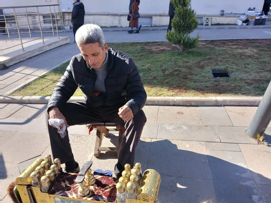 BOYACILIK BİZDEN SONRA BİTER" 3