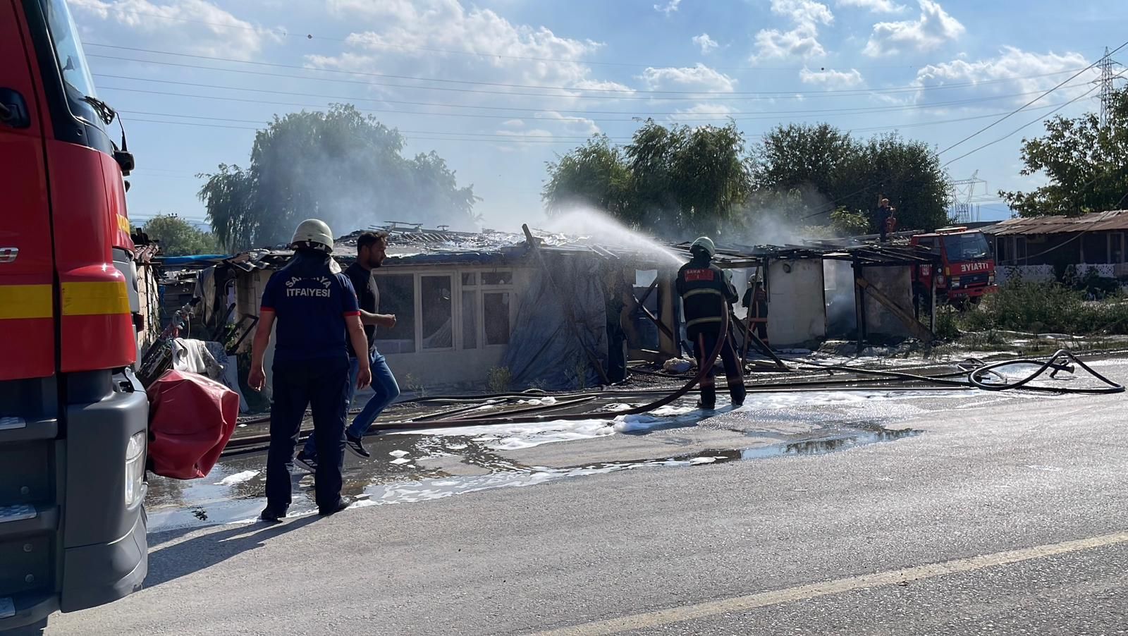 Sakarya'da akraba kavgası: 2 çocuk tüfekle vurularak yaralandı