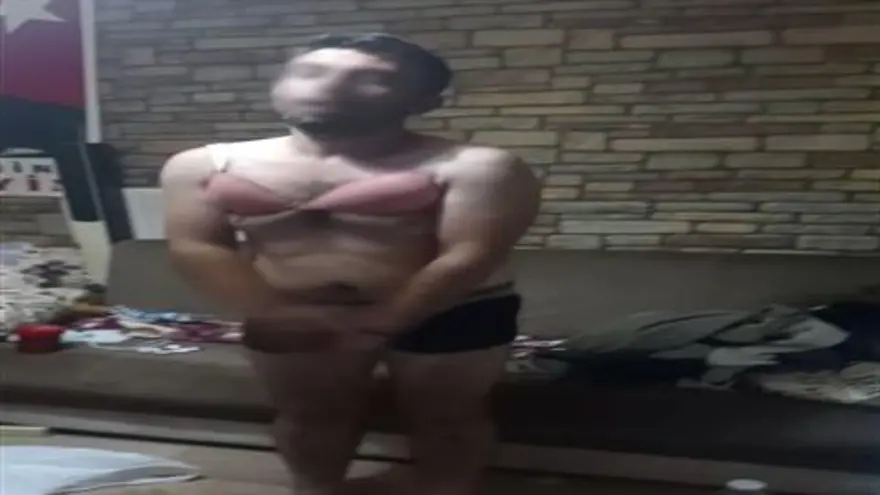 Kiracıya kadın iç çamaşırı giydirip işkence yapan sanıklara hapis cezası 