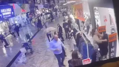 Etek giyen üniversite öğrencisine saldırı