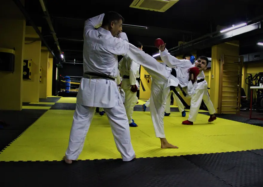 Kundakta başladığı sporda tarih yazdı 10