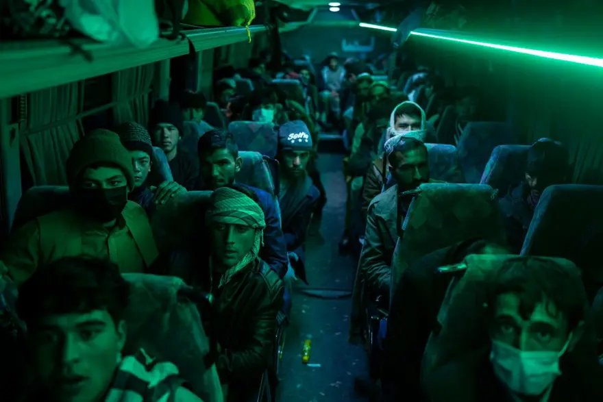 KOT PANTOLON, SAÇ KESİMİ VE UZUN SAKAL 1