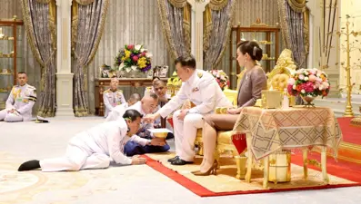 Tayland'da yeni hükümet göreve başladı