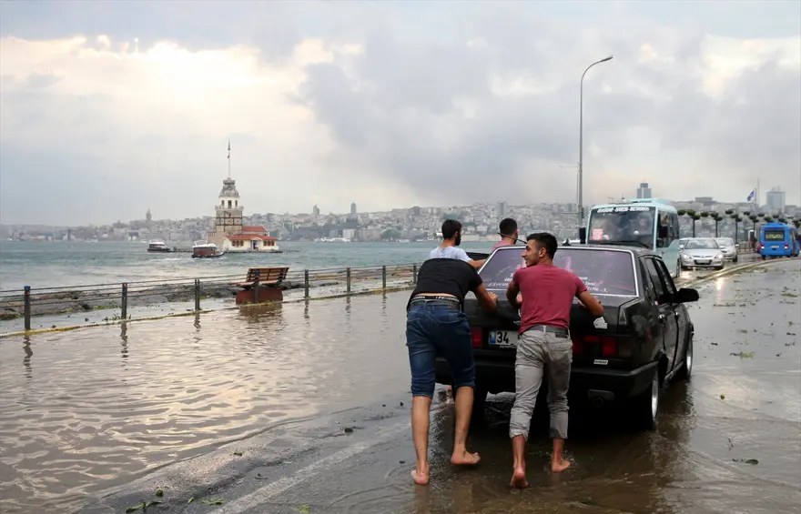 İstanbul'da etkili yağış (20 dakikalık kabus) 65