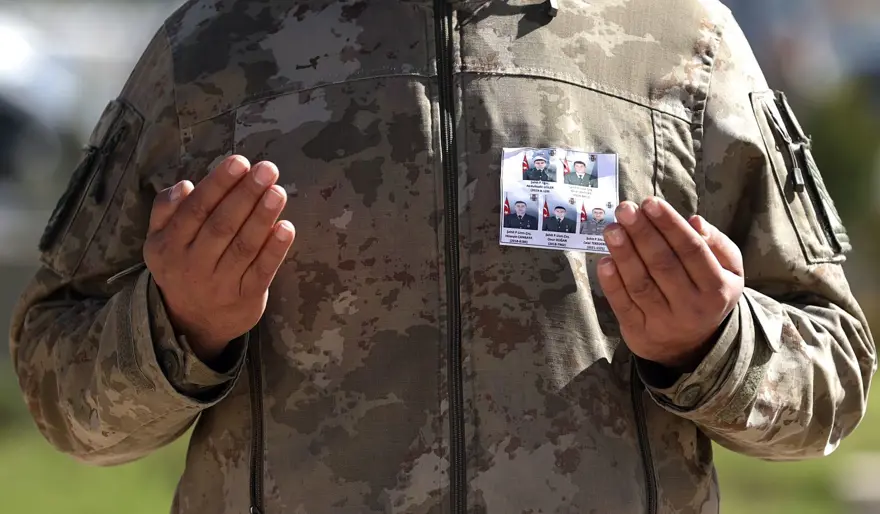 Pençe-Kilit şehitlerine veda 1