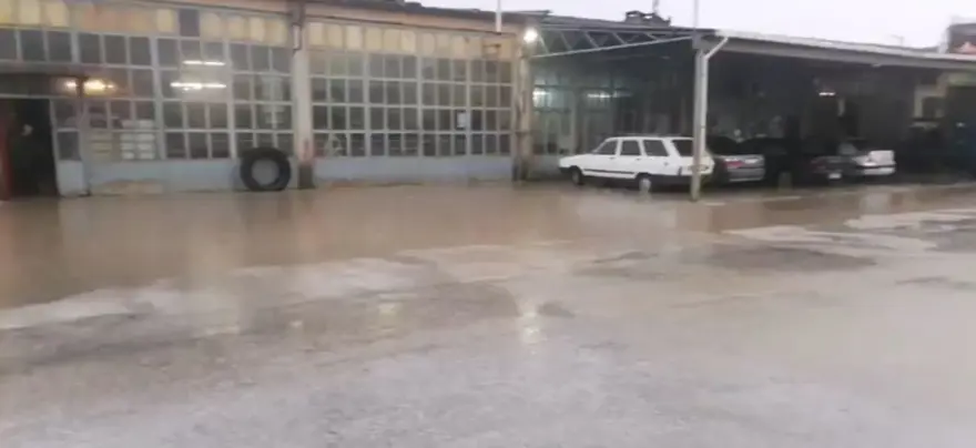 Edirne Uzunköprü'de sağanak: Dereler taştı, yollar ulaşıma kapatıldı 6