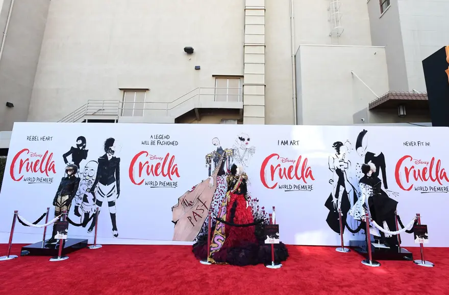 EN İYİ KOSTÜM TASARIMI 20