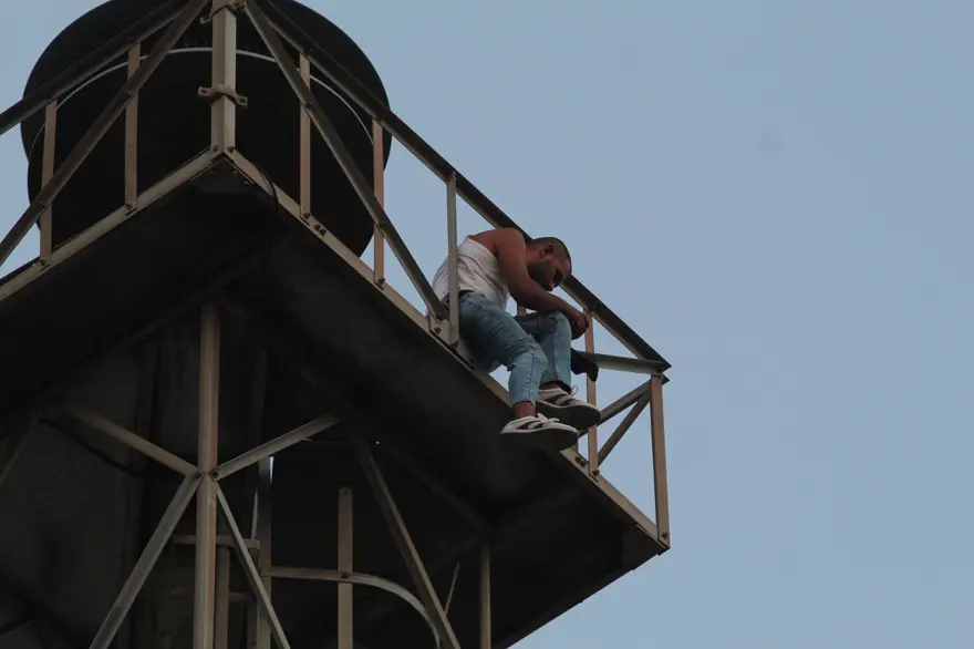 Antalya'da intihar girişimini film gibi izlediler 12