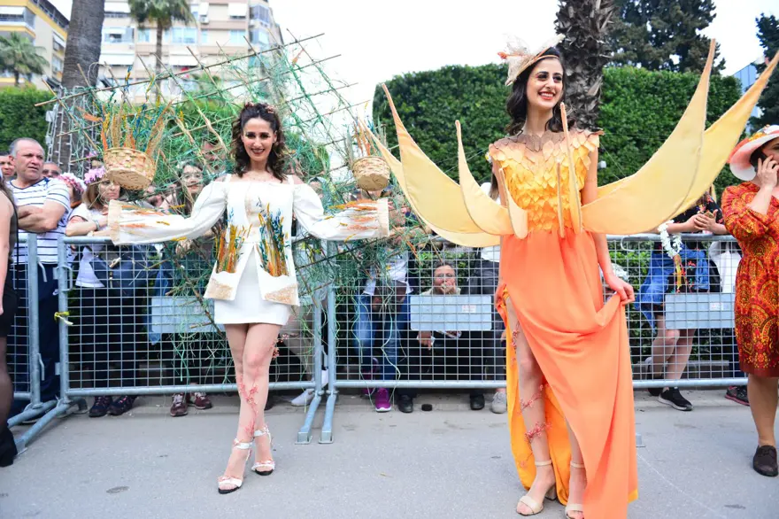 Adana'da renkli Portakal Çiçeği Karnavalı korteji 16 Adana'da renkli Portakal Çiçeği Karnavalı korteji 16