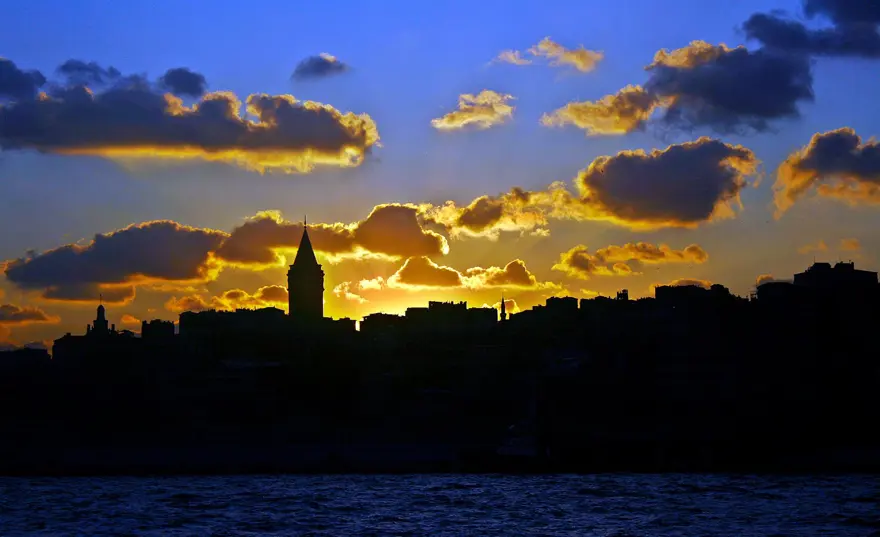 GALATA KULESİ ZİYARET SAATLERİ VE GİRİŞ ÜCRETLERİ 7 GALATA KULESİ ZİYARET SAATLERİ VE GİRİŞ ÜCRETLERİ 7