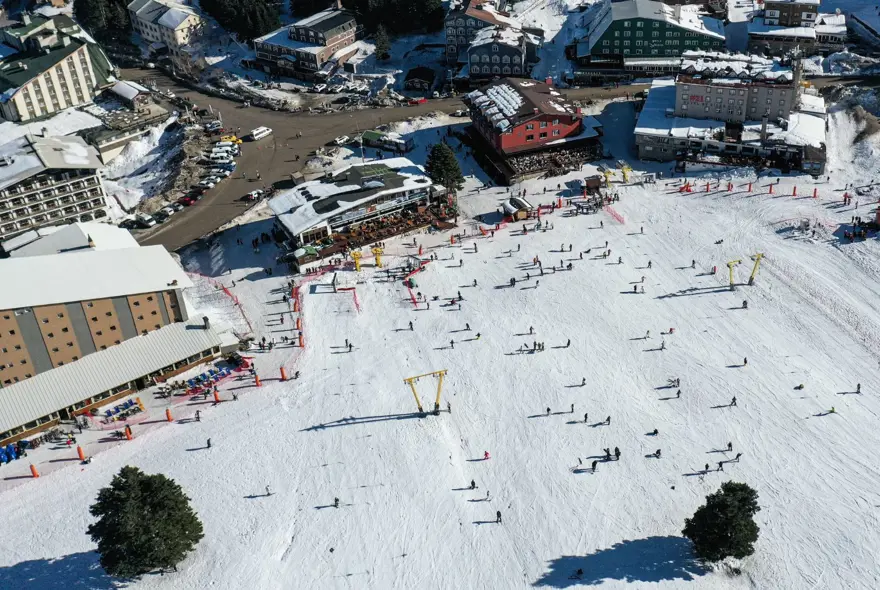 Uludağ'daki esnaf yarıyıl tatilinden umutlu 2