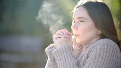 Tiroid hormonlarının kötü çalıştığını gösteren en büyük işaret oymuş! Çoğu kişi farkında bile değil