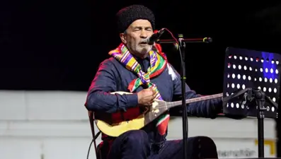 Kazakistanlı sanatçı Arslanbek Sultanbekov Kütahya'da konser verdi