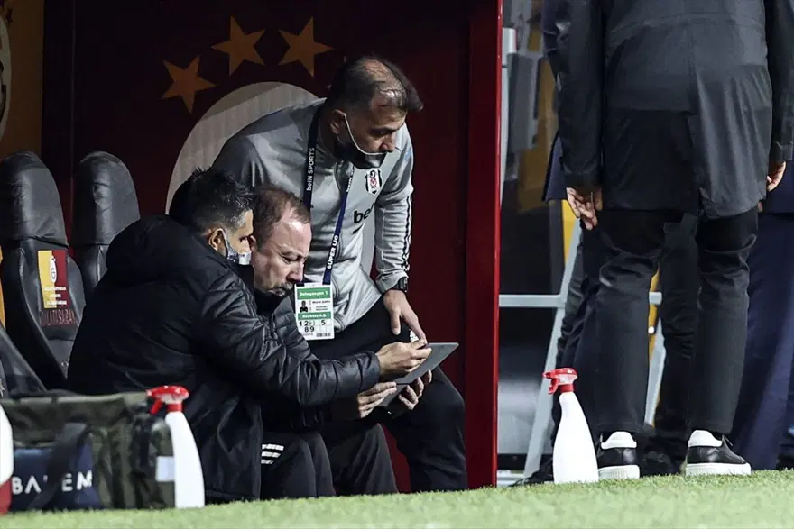 Galatasaray ve Fenerbahçe kazandı, zirve yarışı kızıştı 20