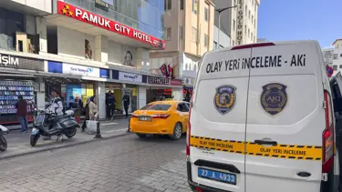 İş insanını otelinin önünde vurdular: Polis motosikletli saldırganları arıyor