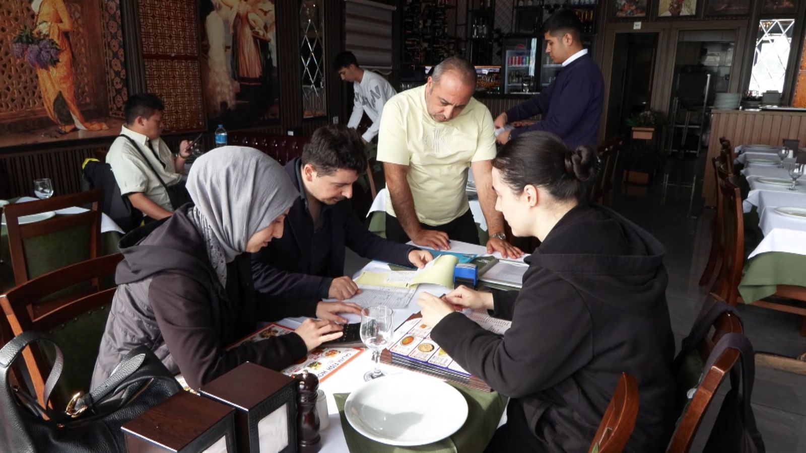 Galata'da turistlere 59 bin lira hesap çıkaran restorana kesilen ceza belli oldu