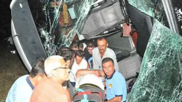 Tatilin ilk kazasında 49 kişi yaralandı